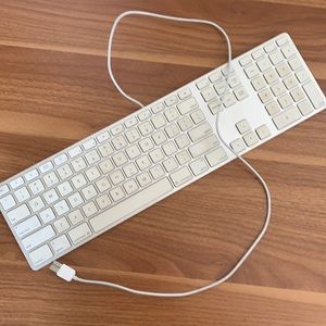 Wired Apple Mac Keyboard